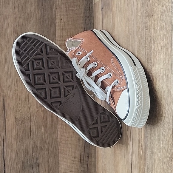 Converse shoes Brand new. - Picture 3 of 12